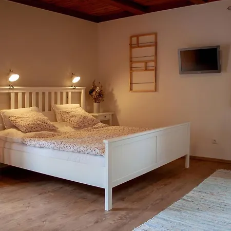 Aparthotel Kamenny Statek Rozmital na Sumave